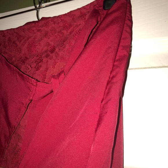 RED MIDI SKIRT - Picture 5 of 7